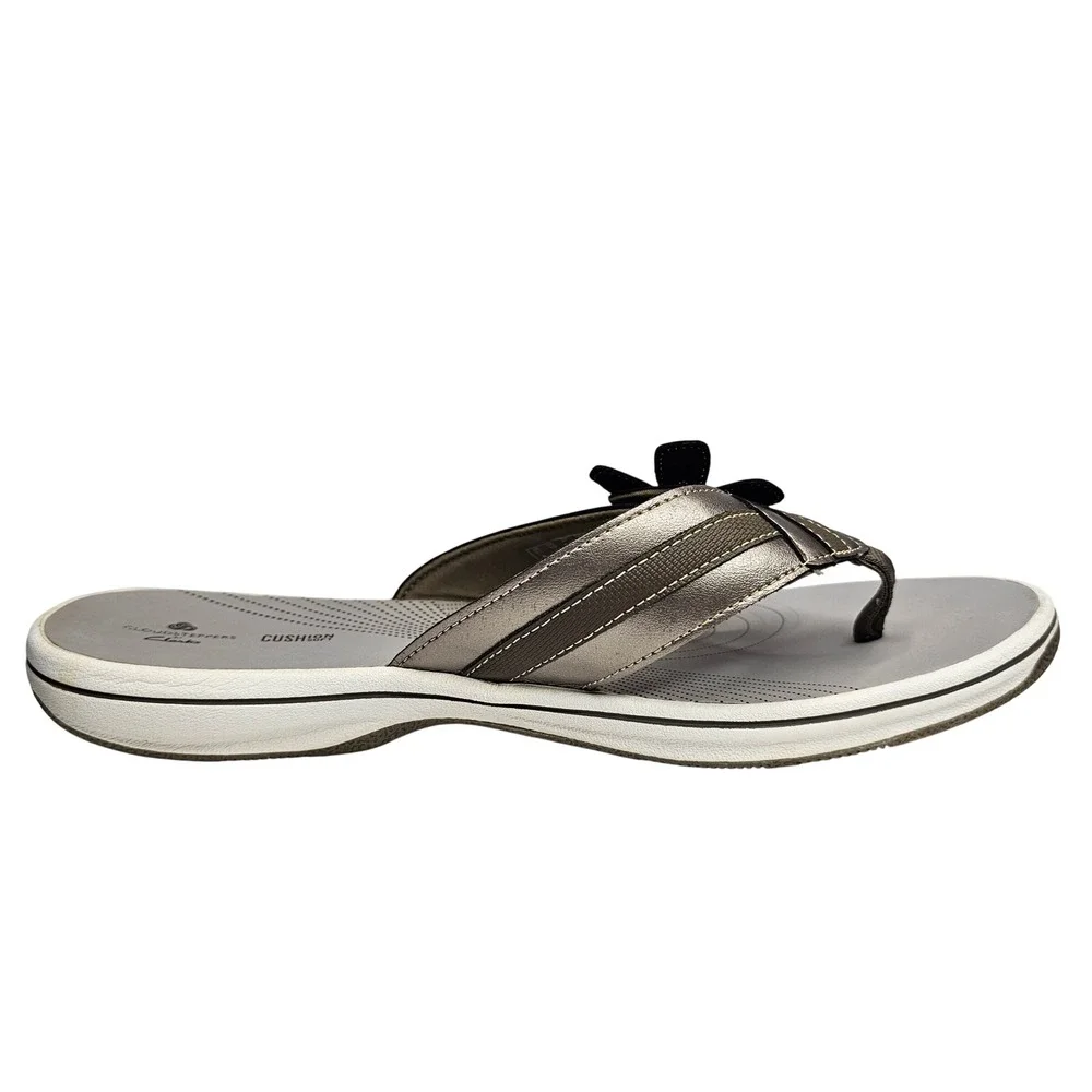 Clarks Cloudsteppers Women 10 Pewter Arla Glitz Flip Flop Sandals Floral